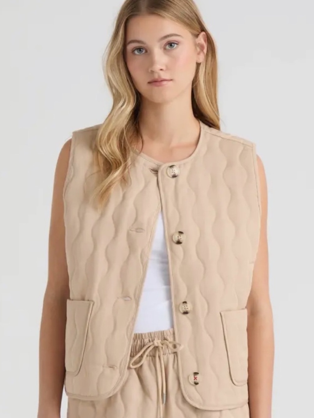 HUNTER Women’s M Clay Beige Quilted Sleeveless Button Down Lightweight Vest NWT